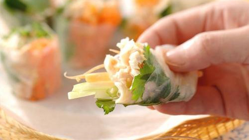 お家で作れる】「しっとり鶏肉の生春巻き」の作り方（三浦 知砂） - クスパ