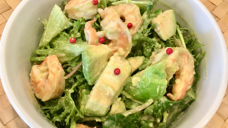 お家で作れる】「焼き海老とアボカドのサラダ」の作り方（Mikko） - クスパ