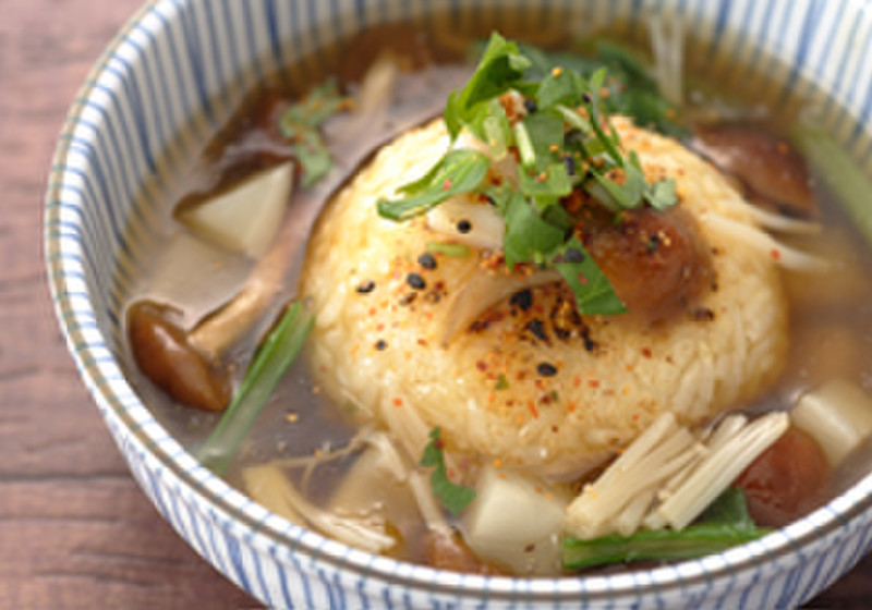 焼きおにぎりの根菜きのこあんかけ