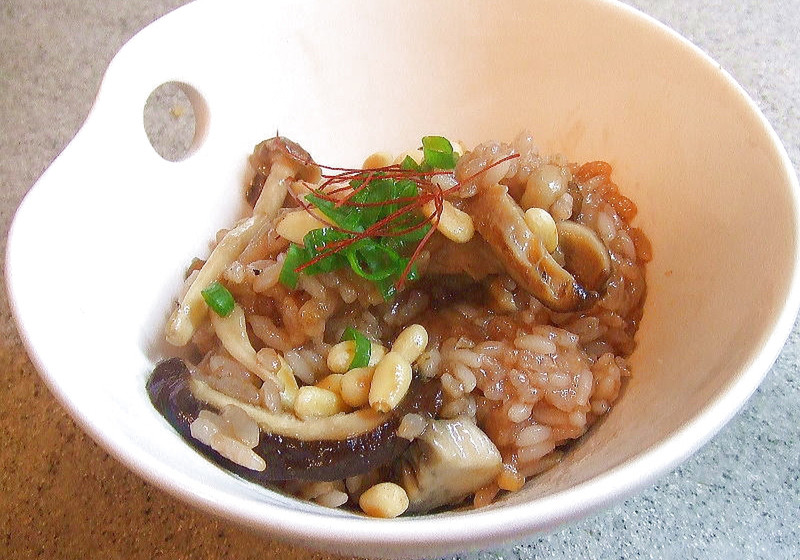 マンナンきのこのウーロン混ぜご飯