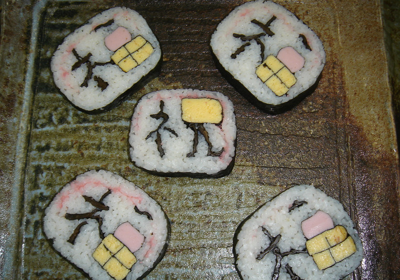 お祝いの気持ちを　お寿司に込めて［祝い巻き］