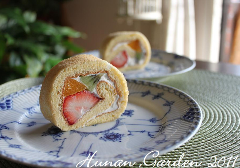 フルーツロールケーキ
