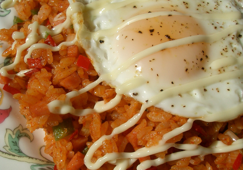 コチュジャン炒飯　マヨ玉トッピング 