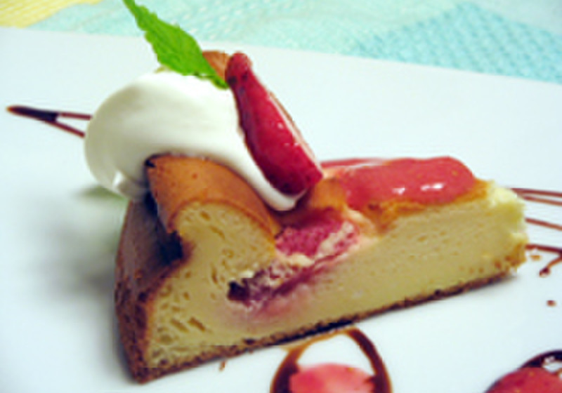いちごのベイクドチーズケーキ