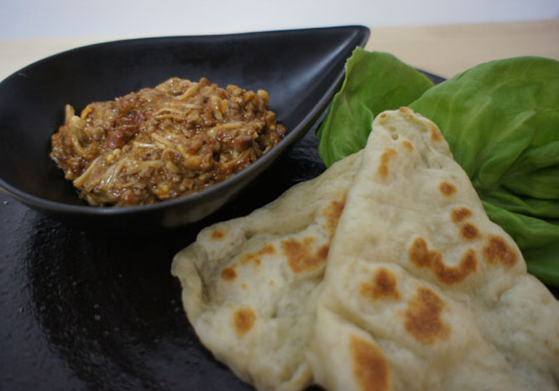 手作りナンでキーマカレー