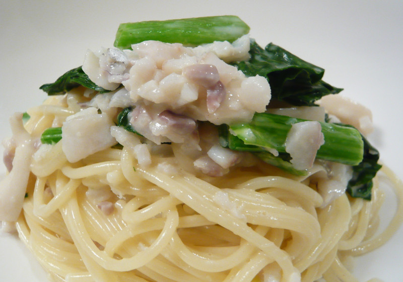 寒締めほうれん草とタラのクリームパスタ