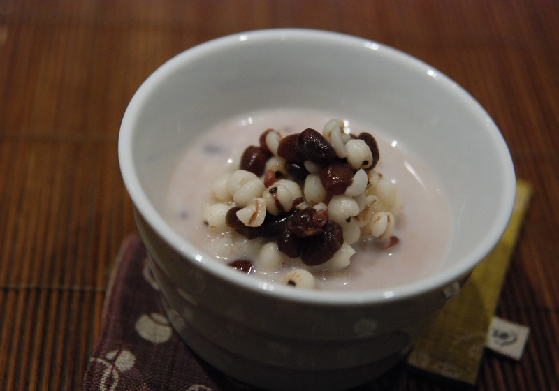 ハトムギとお豆腐の薬膳汁粉