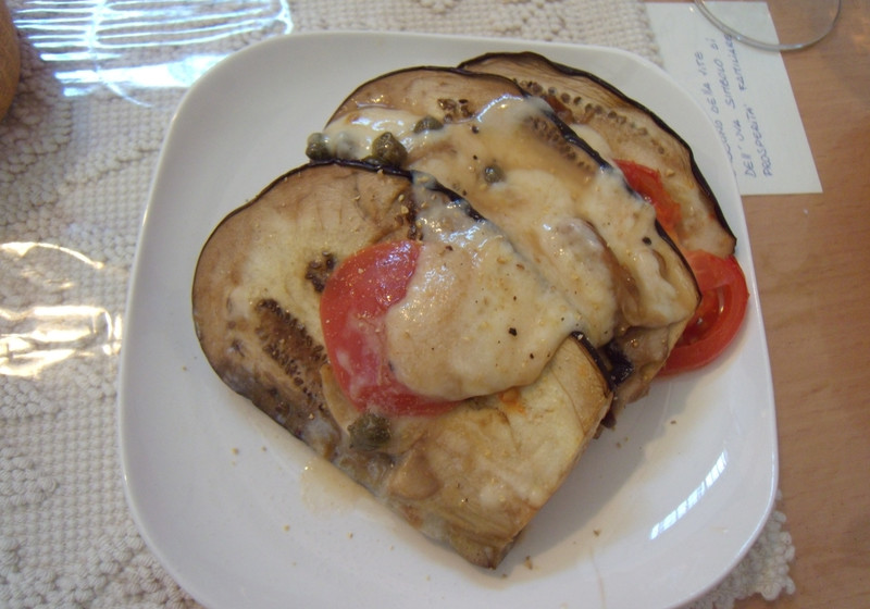 イタリア料理ナスの詰め物 