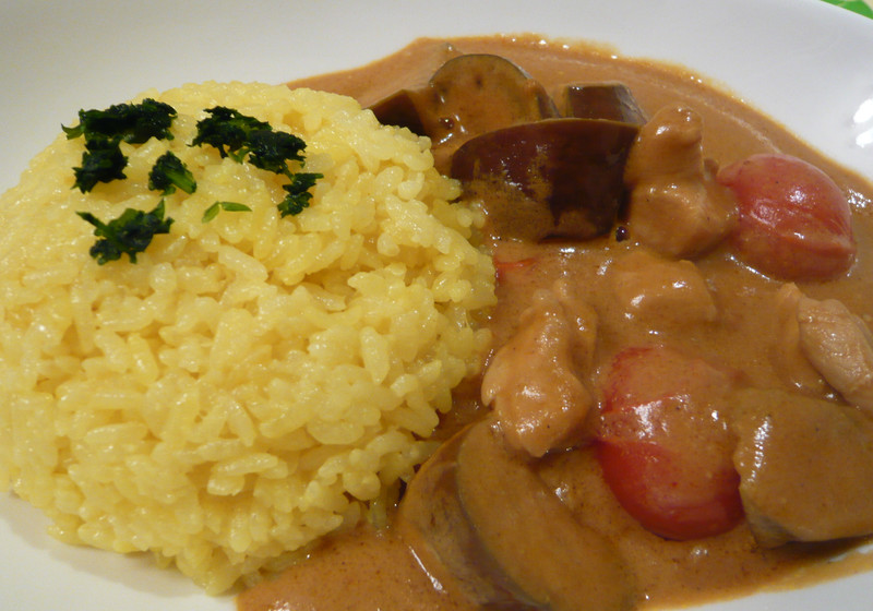 ココナッツトマトカレー＆ターメリックライス