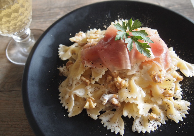 胡桃と生ハムのマスカルポーネソースパスタ