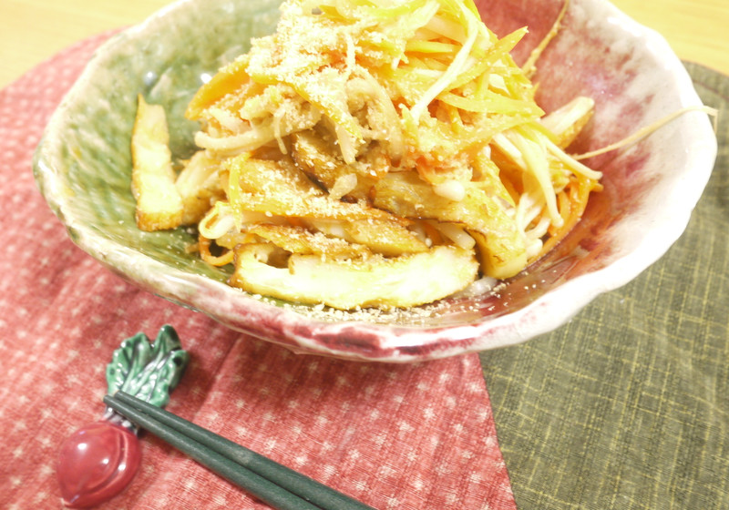 さつま揚げと人参の胡麻炒め