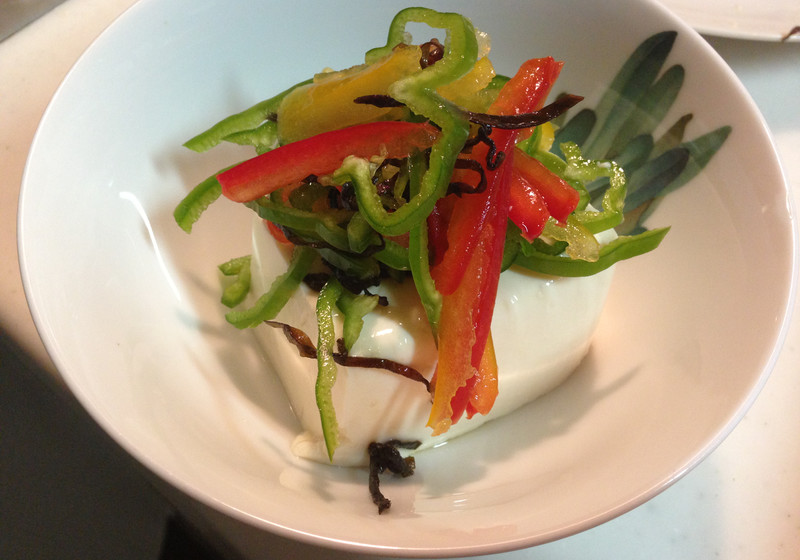 野菜の塩昆布和え冷奴
