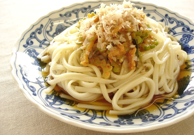 キムチとゴーヤの冷しうどん
