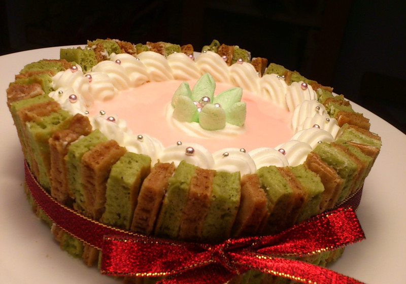 ほろにがカフェオレと抹茶オレのカラフルムースケーキ