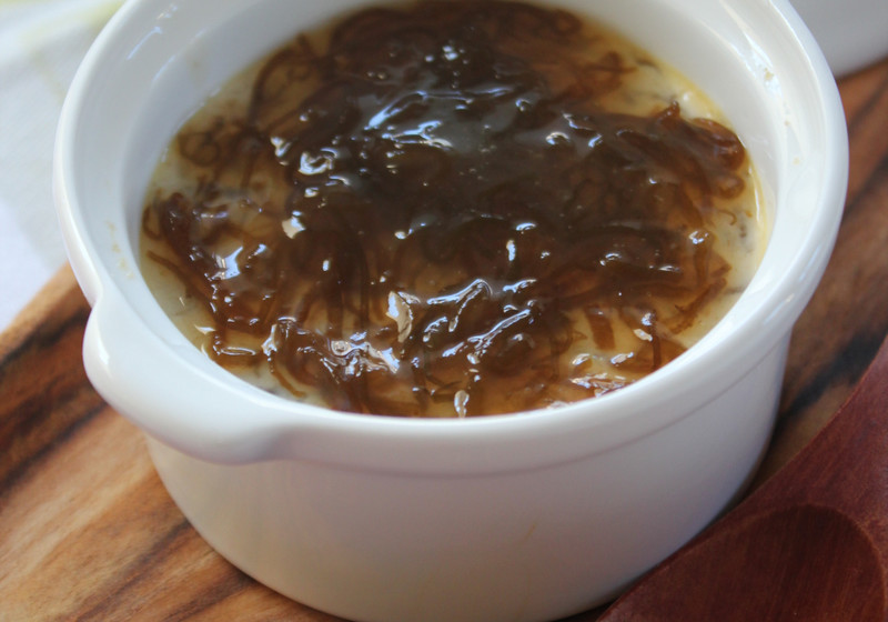 鰹だしもずくと豆乳の茶碗蒸し