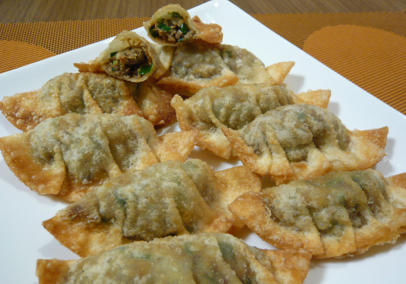 さばの味噌煮で揚げギョーザ