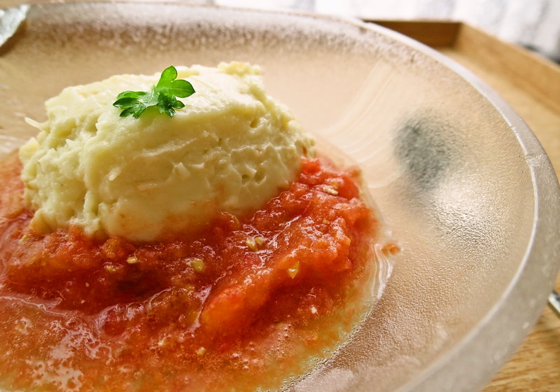 濃厚クリーム豆腐とシャリシャリトマトのすり流し