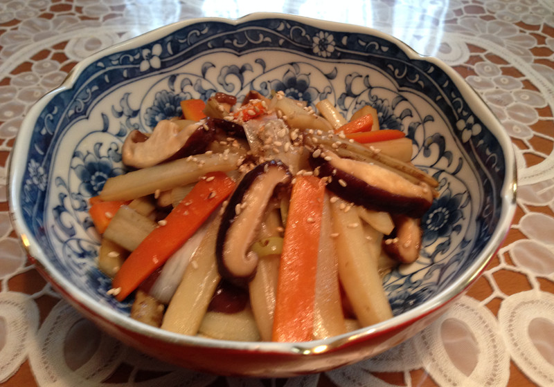作ってすぐ食べられる簡単根菜ピクルス