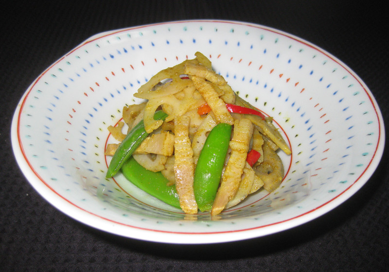 蓮根とベーコンのカレー風味炒め