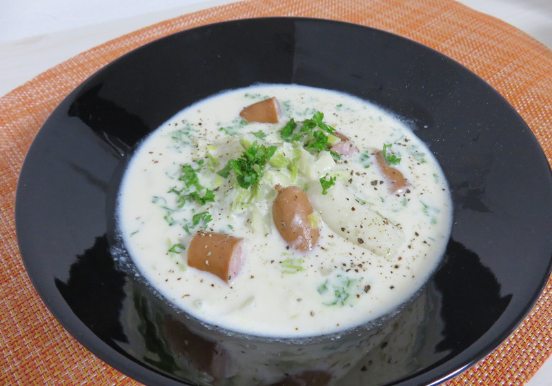 パスタのふりしたお餅入り♪白菜のクリームスープ