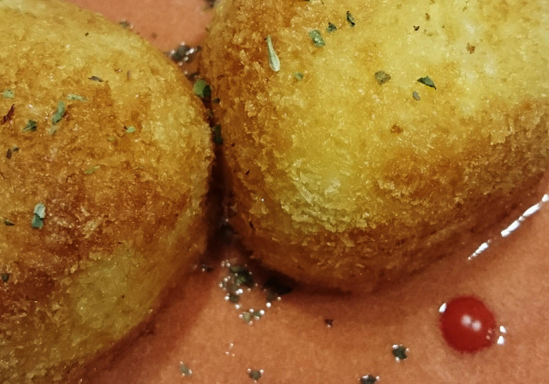 チーズライスボール＆濃厚トマトクリームソース