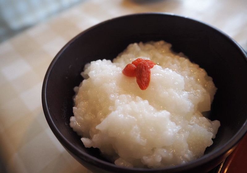 夏バテの胃腸に優しい薬膳山芋お粥