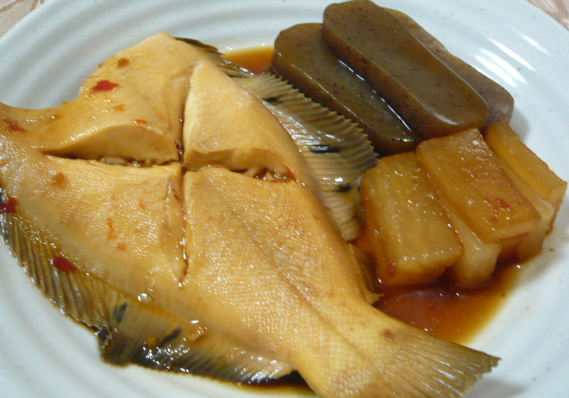 黒カレイのピリ辛煮