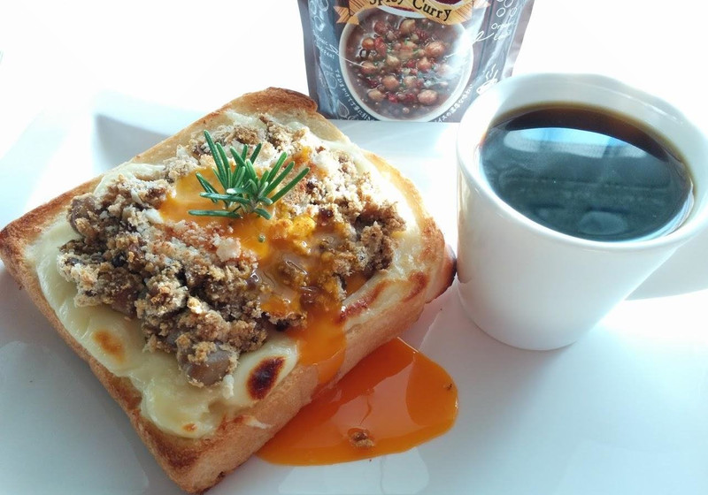 スパイシーカリーのチーズトースト