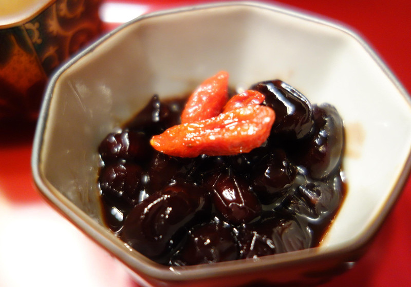 アンチエイジングに　黒豆の黒砂糖煮