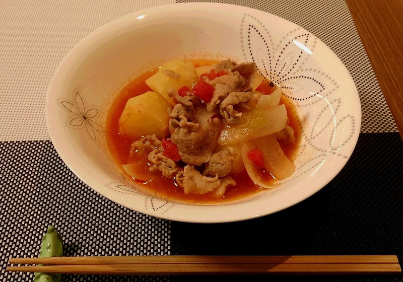 肉じゃがトマト煮込み