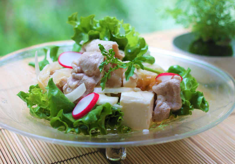 豆腐と豚しゃぶのサラダ～玉ねぎ和風ドレッシング～