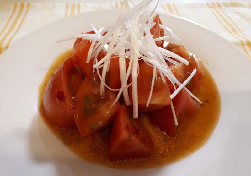 ひんやりトマトのキムチ風味