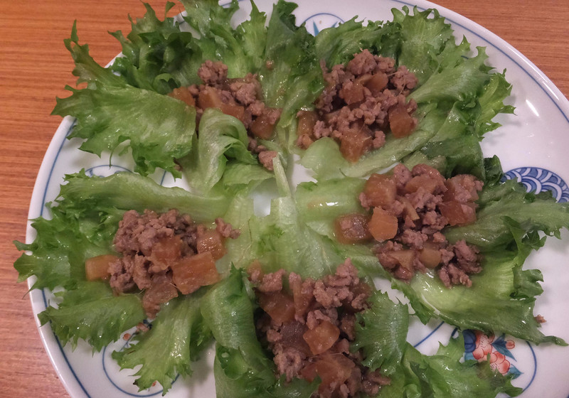 しょうがみりんde大根と豚ひき肉のレタス巻き