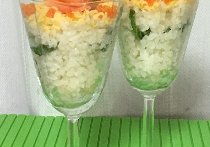 しょうがみりんを使ったグラス寿司