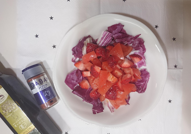 Insalata・トレビスといちごのレッドサラダ
