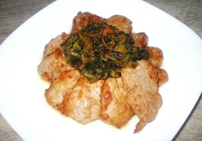 豚肉と広島菜漬けの甘辛焼き