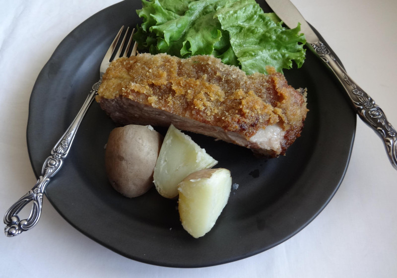 ハイライフポーク・スペアリブのパン粉焼き