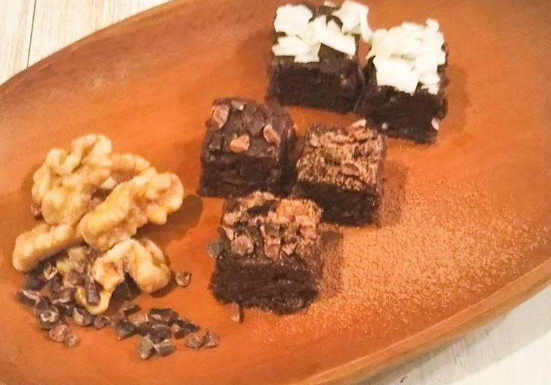 生クルミとデーツのローチョコブラウニー☆