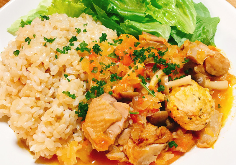 鶏もも肉のトマト煮込み