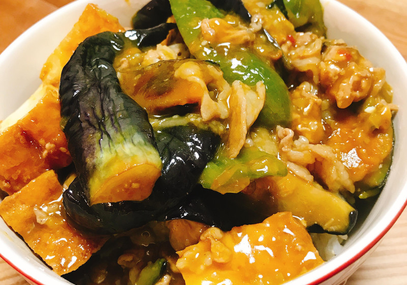 ボリューム満点！夏野菜のトローリあんかけ丼