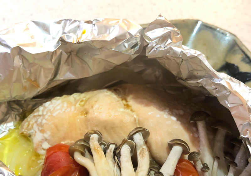 秋にぴったり❣️きのこと鮭のホイル焼き
