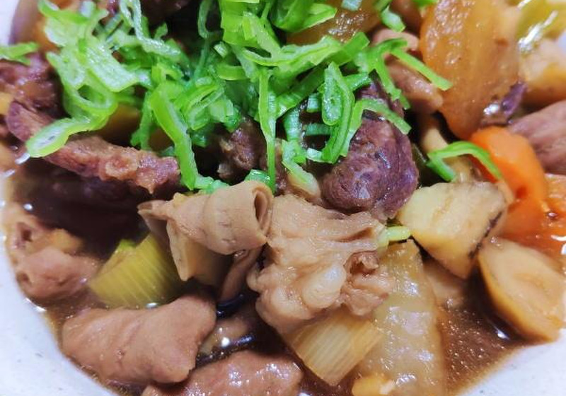 牛すじ＆モツの煮込み