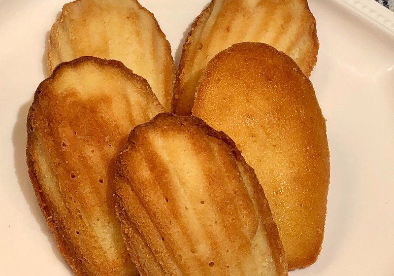 レモン風味のマドレーヌ