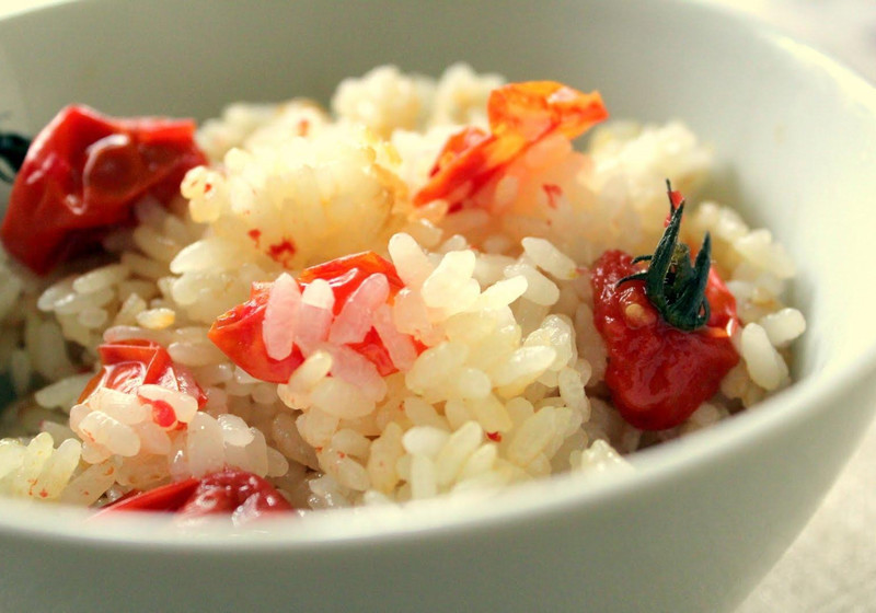 ミニトマトの炊き込みピラフ