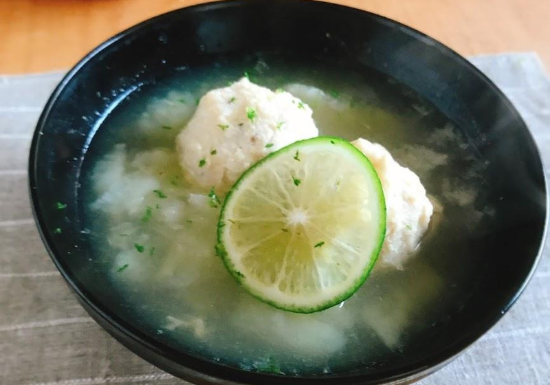 鶏団子とたたき山芋の汁