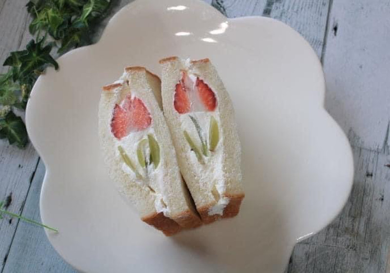 フルーツフラワーサンド　いちご