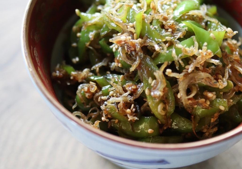 福耳唐辛子と雑魚の炒め物