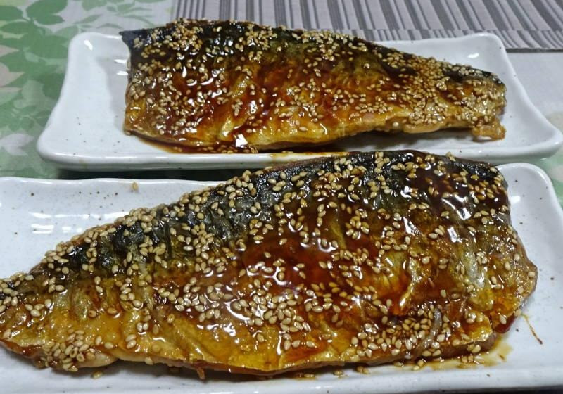 鯖の胡麻照り焼き～照り焼き液の応用～