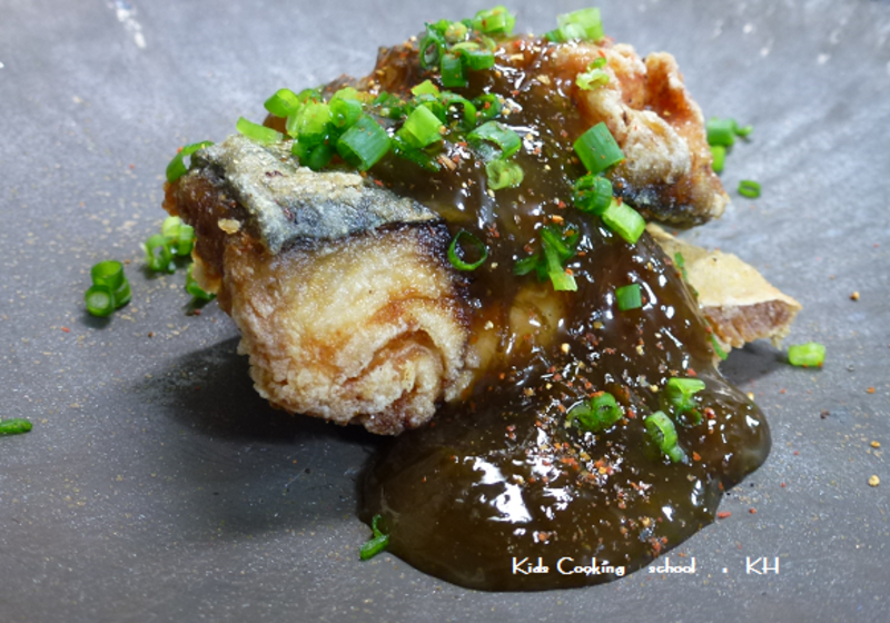 とろり鰹だしつゆもずくで食べる魚のから揚げ