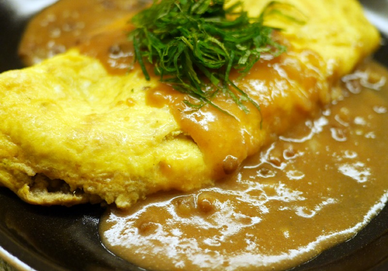 スパイシー豆のチーズオムレツ